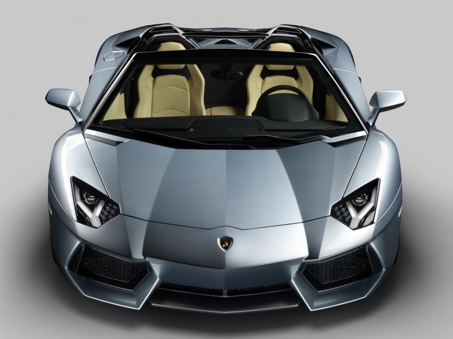  Lamborghini Aventador LP700-4 Roadster 2013 года  (фото 2 из 68)
